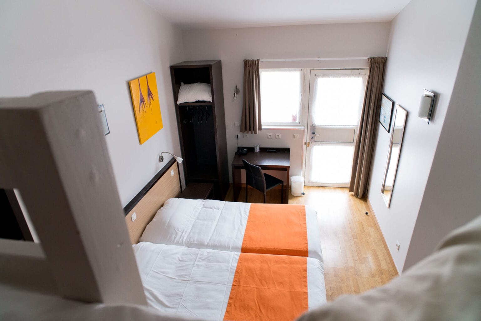 allotel-hotel-chambre-standard-lits-jumeaux