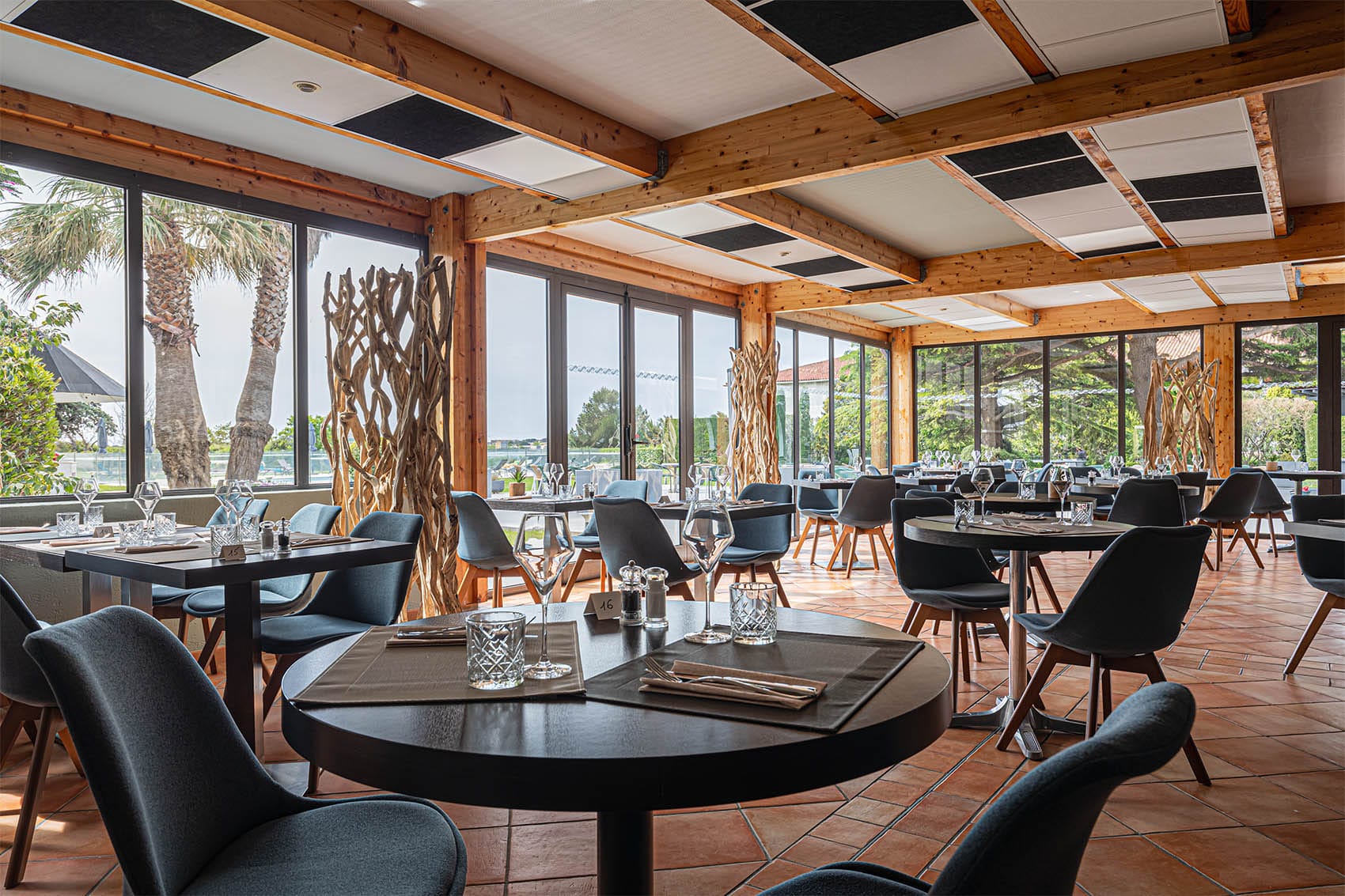 ariane-hotel-allotel-fos-restaurant-salle