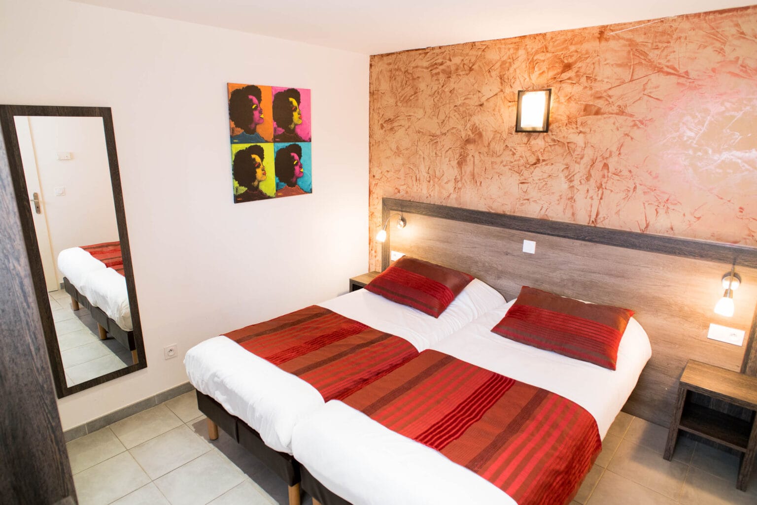 studiotel-allotel-studios-equipé-lits-jumeaux-kitchenette